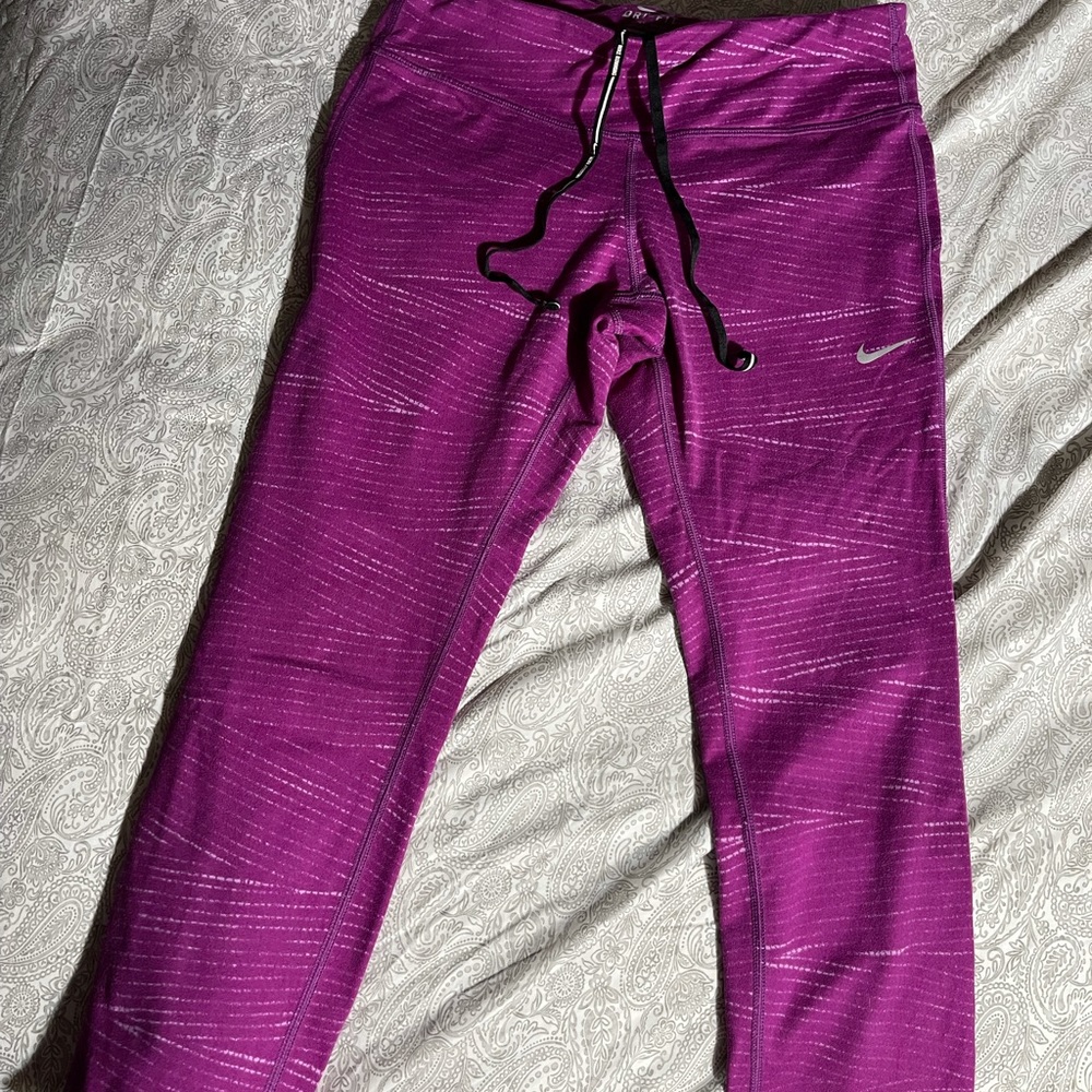 Nike Cropped Leggings, size M